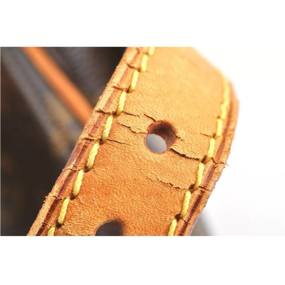 Authentic Louis Vuitton
Monogram Batignolles
Horizontal Tote Bag - Picture 6 of 16